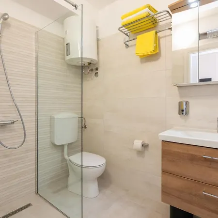 Cro Adria Apartment Medulin