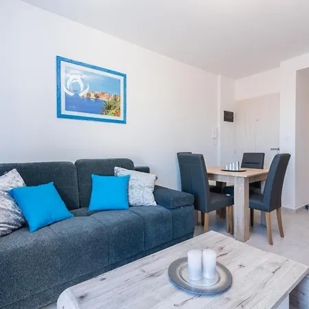 Apartment Cro Adria *