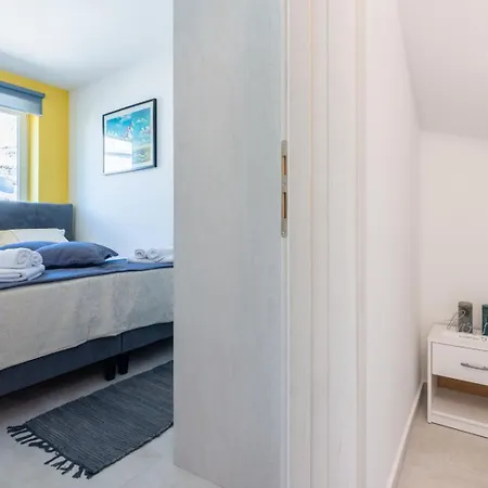 Apartment Cro Adria *